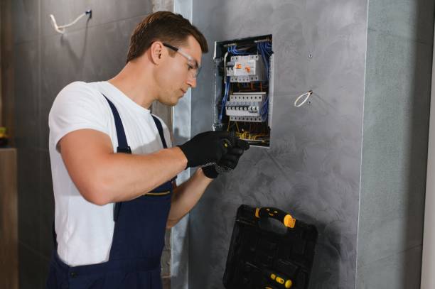 Best Licensed Electrician  in Rochester, WA